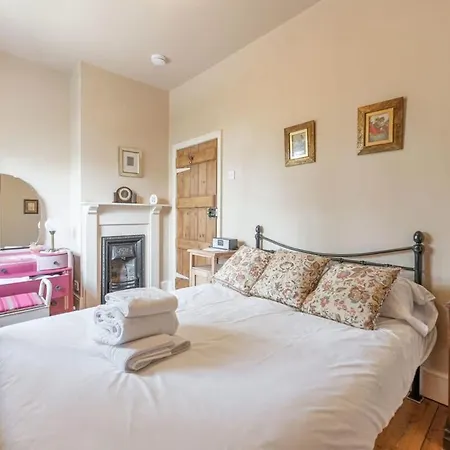 Beautiful Country Cottage For 8 - Great Staycation Wolverhampton Exterior foto