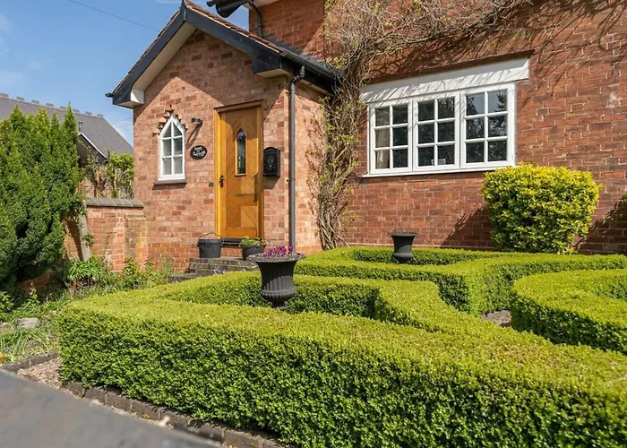 Beautiful Country Cottage For 8 - Great Staycation