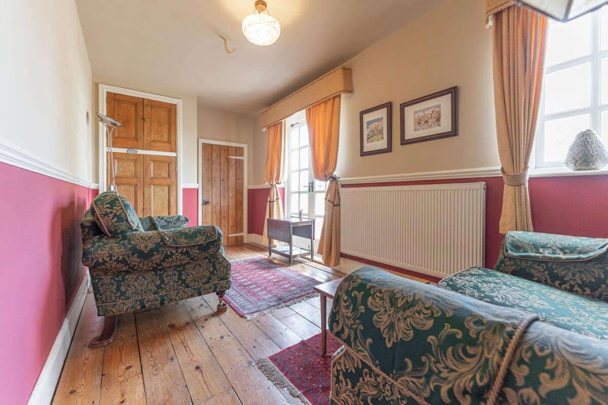 Holiday home Beautiful Country For 8 - Great Staycation Wolverhampton