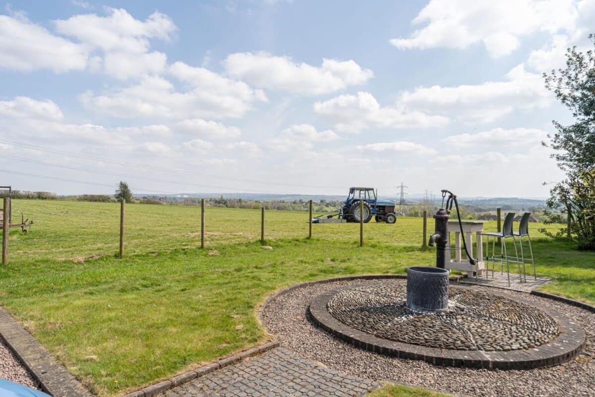 Beautiful Country For 8 - Great Staycation Holiday home