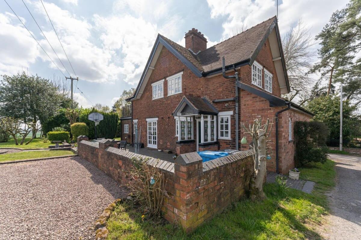 Holiday home Beautiful Country For 8 - Great Staycation Wolverhampton