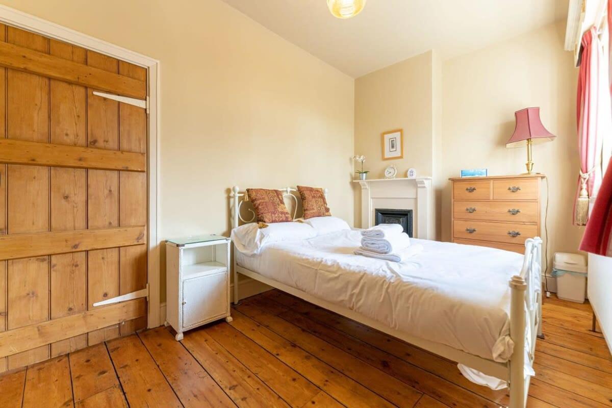 Beautiful Country For 8 - Great Staycation Holiday home