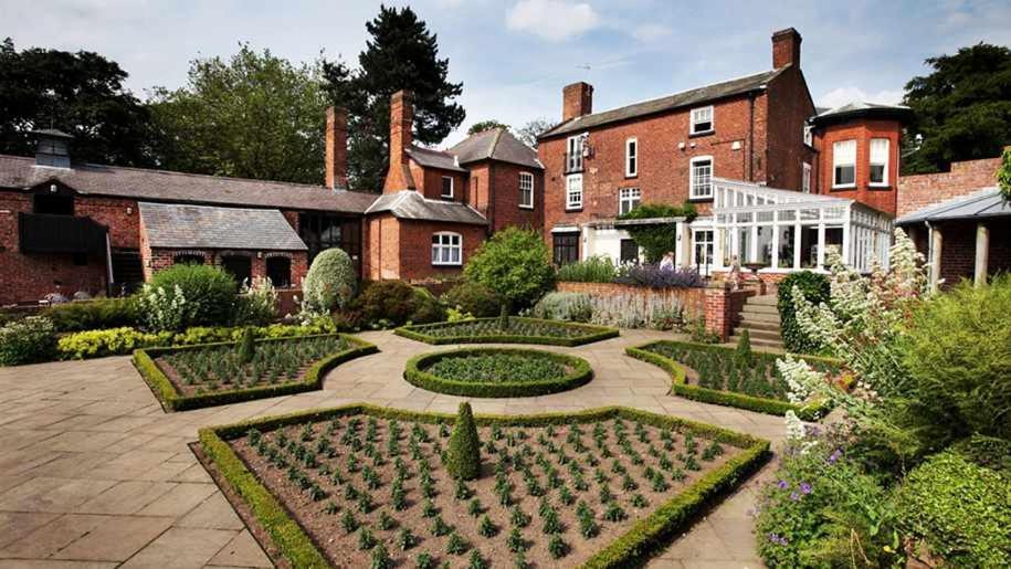 Beautiful Country For 8 - Great Staycation Holiday home Wolverhampton
